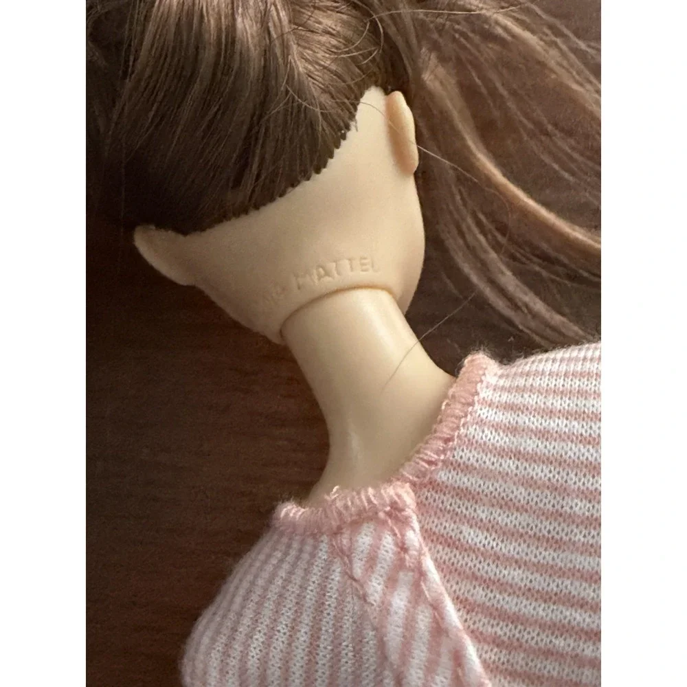 2015 Mattel Barbie Doll Brunette With‎ Pink Striped Shirt + Pants